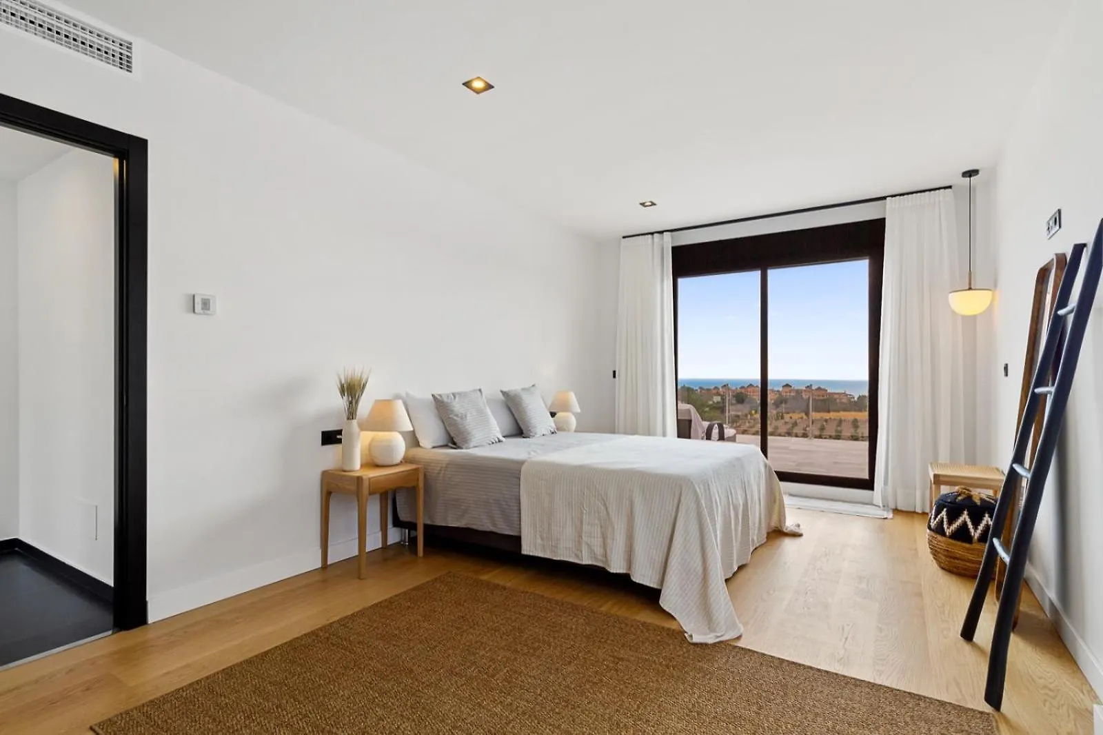 Vivi Homes - Villa Blanca Benalmádena 0*,