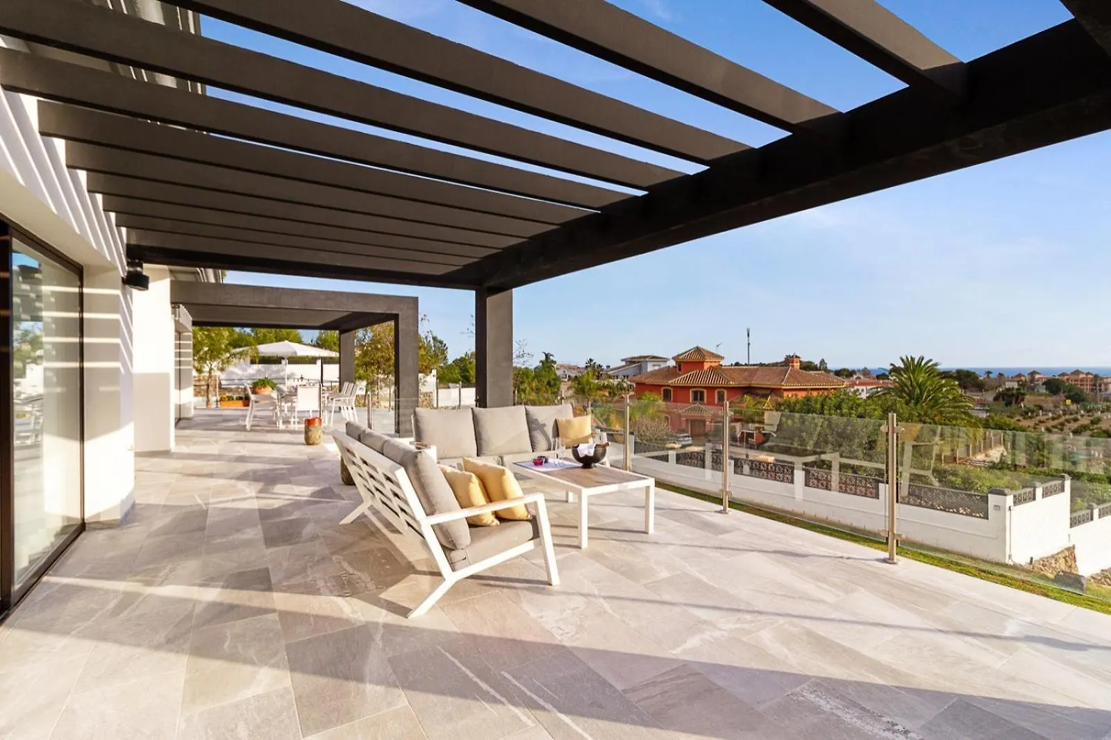 Vivi Homes - Villa Blanca Benalmádena